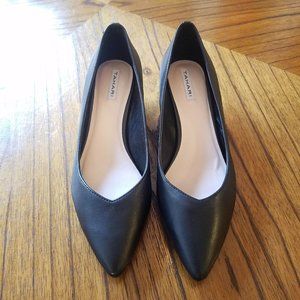 Tahari Elaine Wedge Pump - BRAND NEW - Size 7